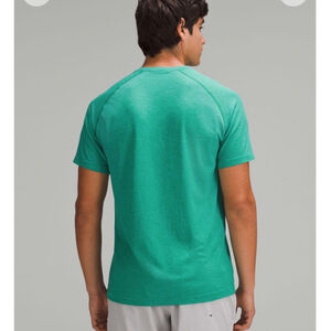 LULULEMON METAL VENT TECH SHORT SLEEVE GREEN COLOR SIZE XXL